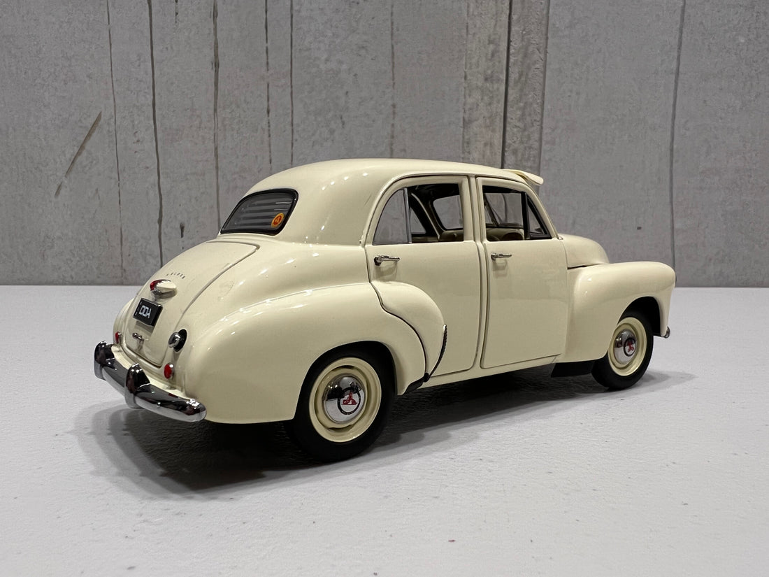 1948 CREAM FX HOLDEN SEDAN - 1:24 SCALE DIECAST MODEL - DDA