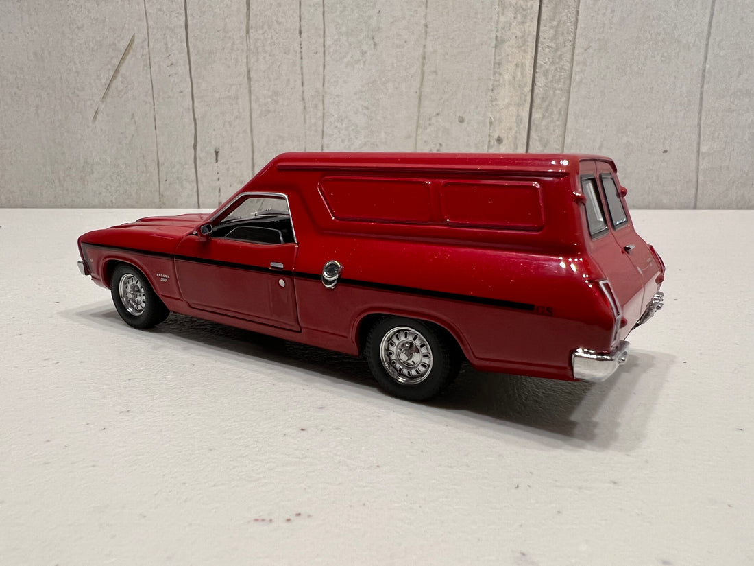 Red XB GS Ford Panel Van - 1:32 Scale Diecast Model