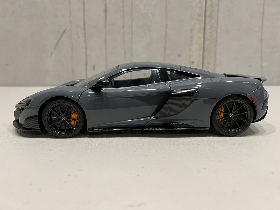 McLAREN 675LT (CHICANE GREY) 1:18 - AUTOART