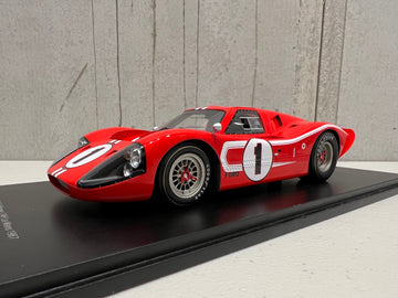 Ford Mk IV No.1 Winner 24H Le Mans 1967 - D. Gurney - A. J. Foyt - 1:18 Scale Resin Model Car - Spark