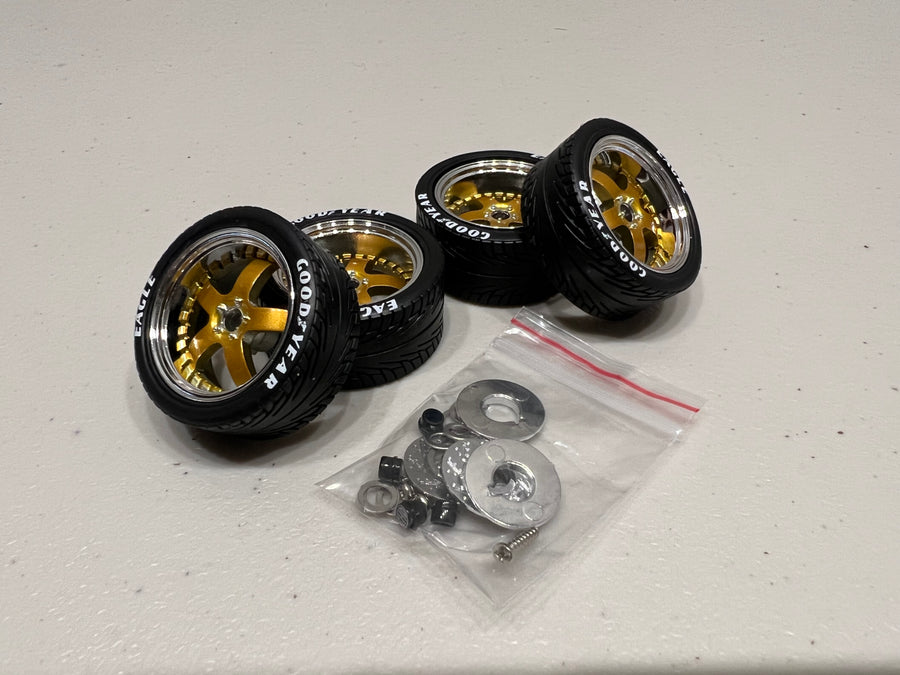 RAD GOLD CENTERED STAGGERED WHEEL & TYRE SET - 1:18 SCALE