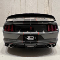 FORD SHELBY GT-350R (LEAD FOOT GREY W/ BLACK STRIPES) 1:18 - AUTOART