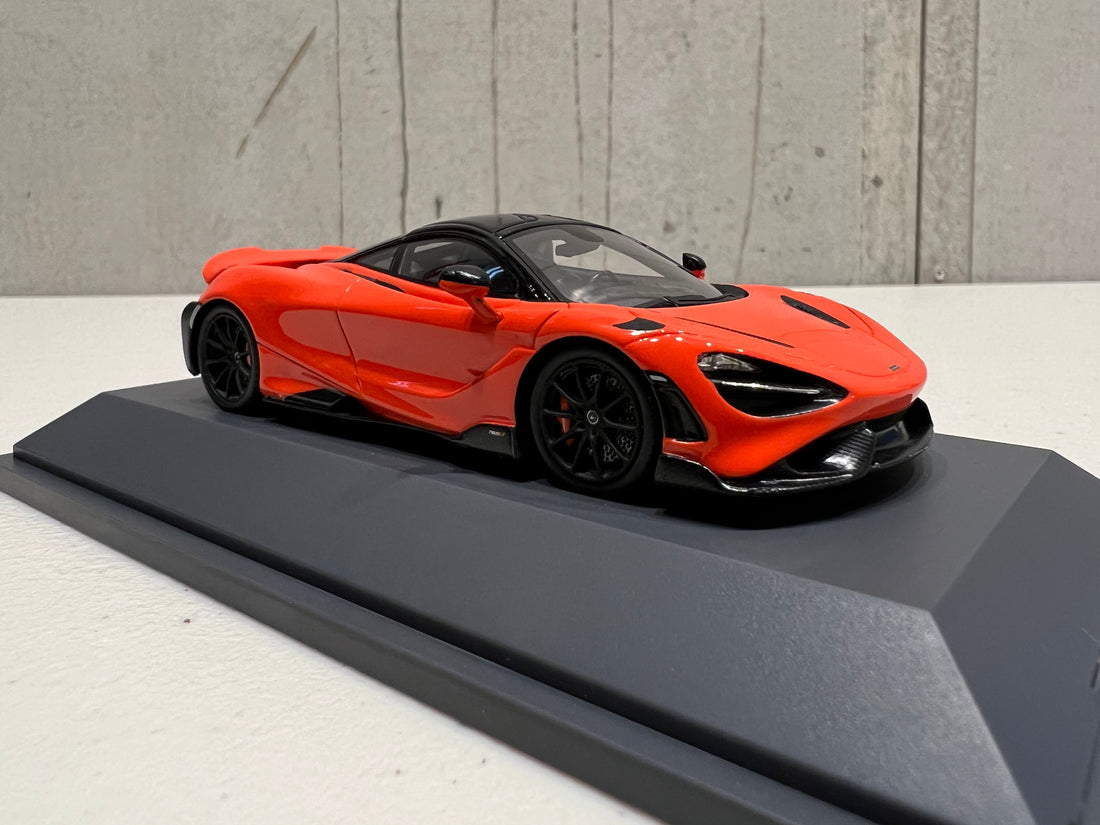 McLaren 765 LT orange - 1:43 Scale Resin Model Car - Spark