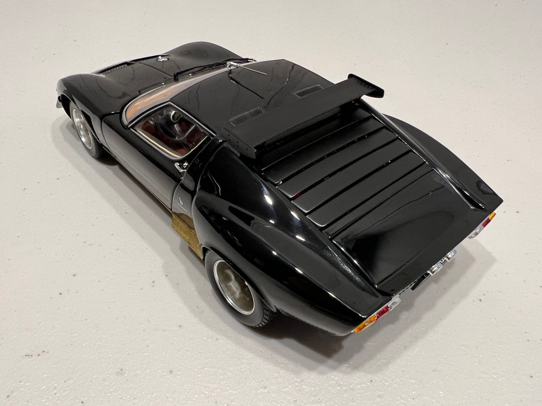 Lamborghini Miura SVR - Black/Gold - 1:18 Scale Diecast Model Car -Kyosho