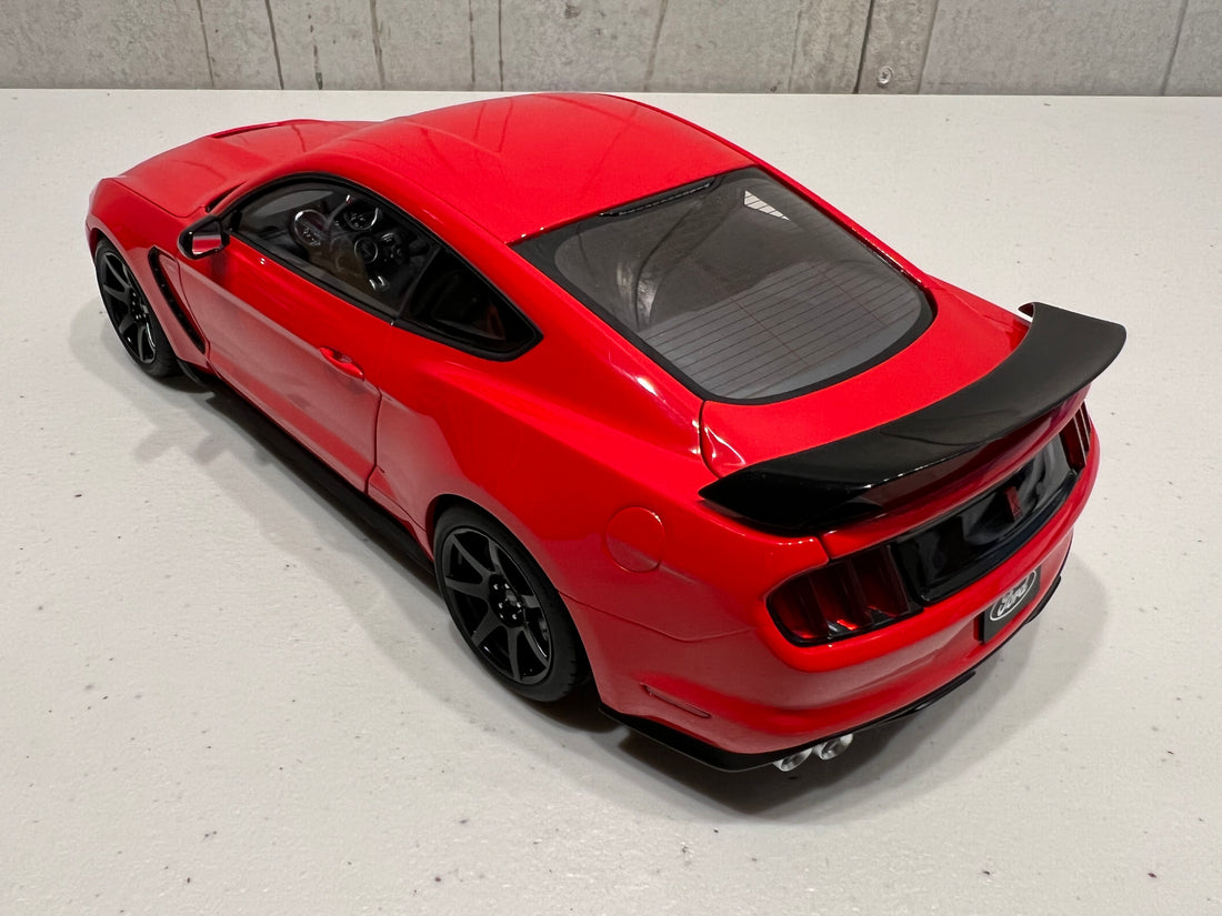 FORD SHELBY GT-350R (RACE RED) 1:18 SCALE - AUTOART