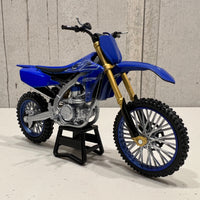 YAMAHA YZ-450F 2022 - 1:12 SCALE - DIRTBIKE MODEL