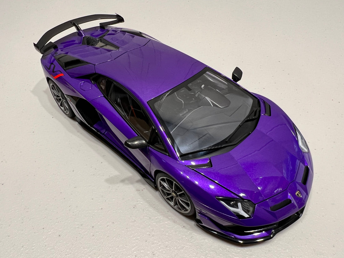 LAMBORGHINI AVENTADOR SVJ (VIOLA PASIFAE/PEARL PURPLE) 1:18 - AUTOART