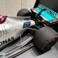 MERCEDES-AMG PETRONAS FORMULA ONE TEAM F1 W13 E PERFORMANCE - GEORGE RUSSELL – 2022 - 1:18 Scale Diecast Model Car