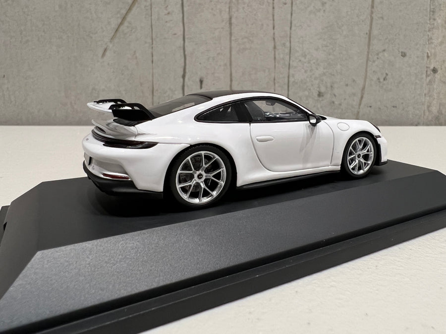 Porsche 992 GT3 White - 1:43 Scale Resin Model Car - Spark