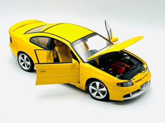 HSV GTS COUPE - DEVIL YELLOW - 1:18 SCALE DIECAST MODEL - AUTOart