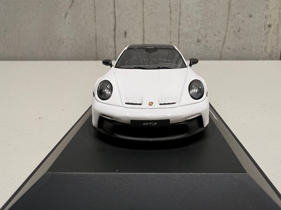 Porsche 992 GT3 White - 1:43 Scale Resin Model Car - Spark