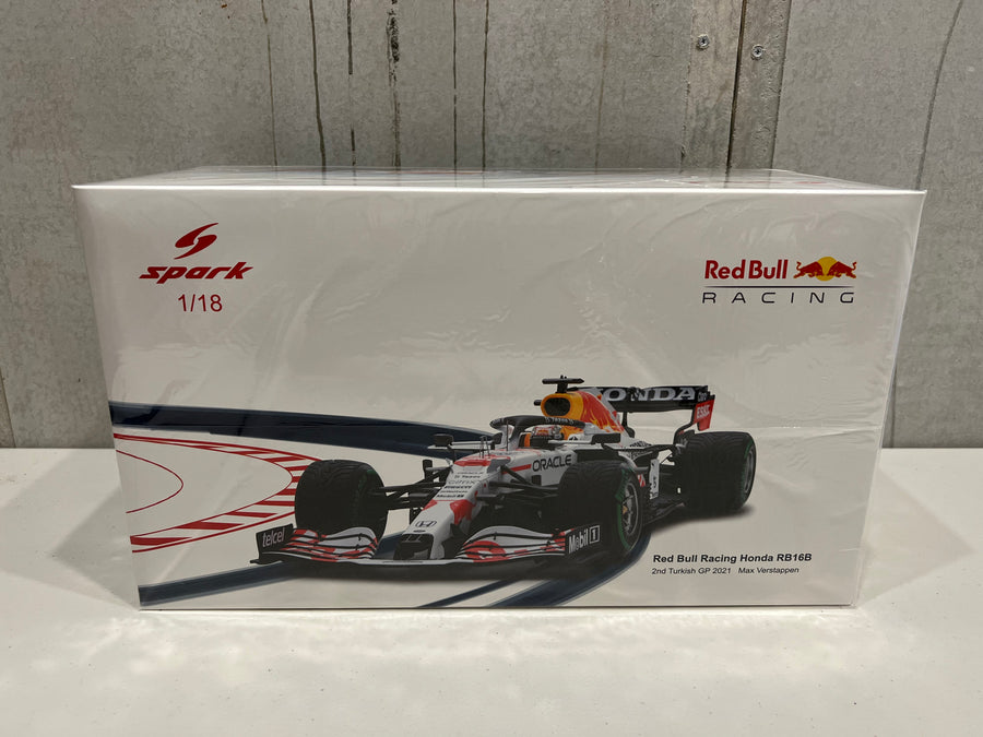 Red Bull Racing Honda RB16B No.33 Red Bull Racing - 2nd Turkish GP 2021 - Max Verstappen - 1:18 Scale Resin Model Car - Spark