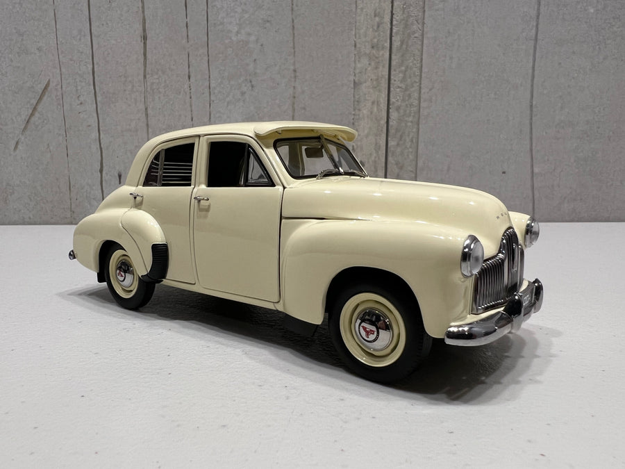 1948 CREAM FX HOLDEN SEDAN - 1:24 SCALE DIECAST MODEL - DDA