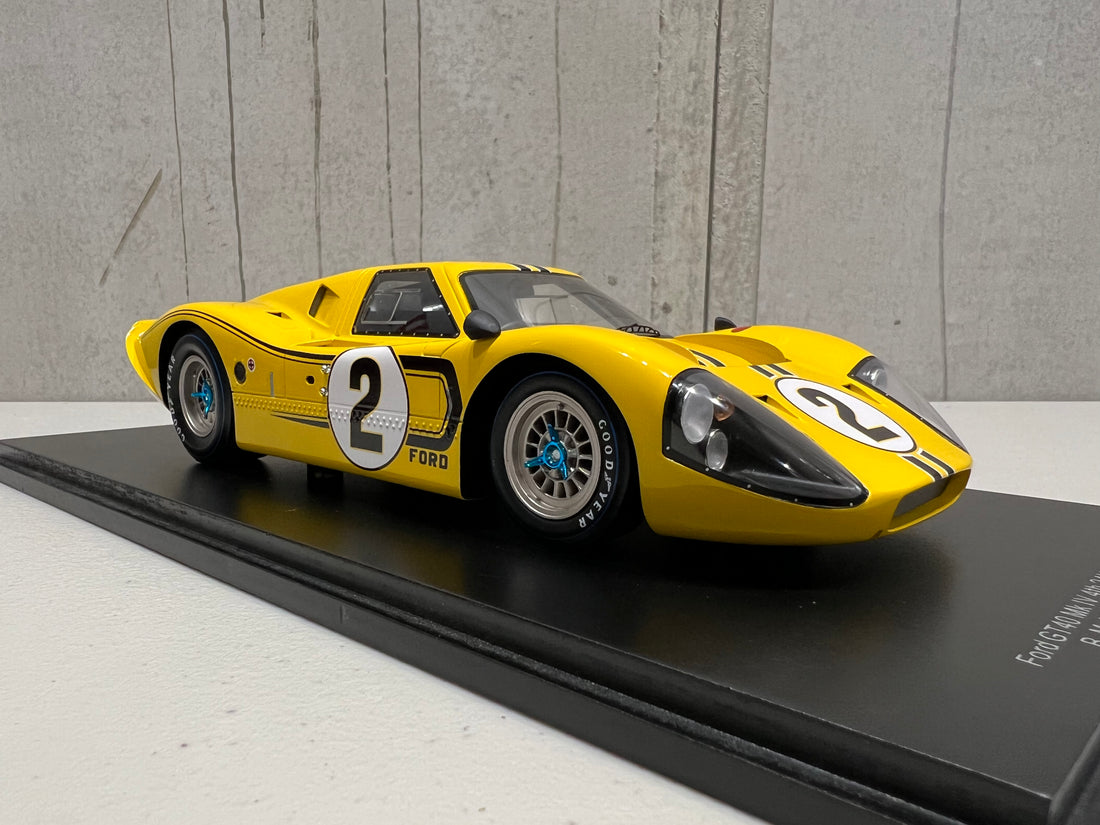 Ford GT40 Mk IV No.2 4th 24H Le Mans 1967 B. McLaren - M. Donohue - With Acrylic Cover - 1:18 Scale Resin Model Car - SPARK