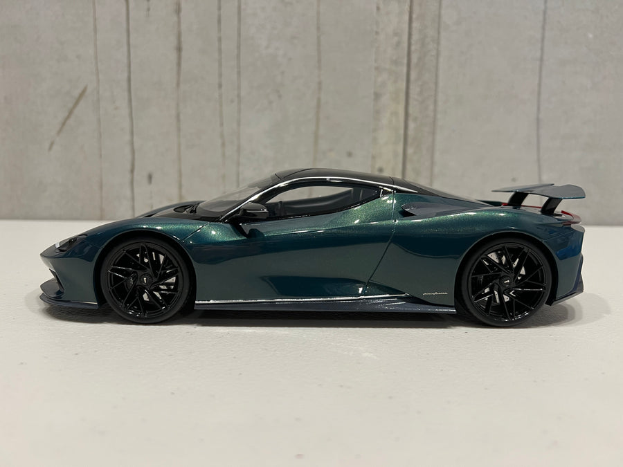 Pininfarina Battista Verde Paradiso - 1:18 Scale Resin Model Car - TOPSPEED