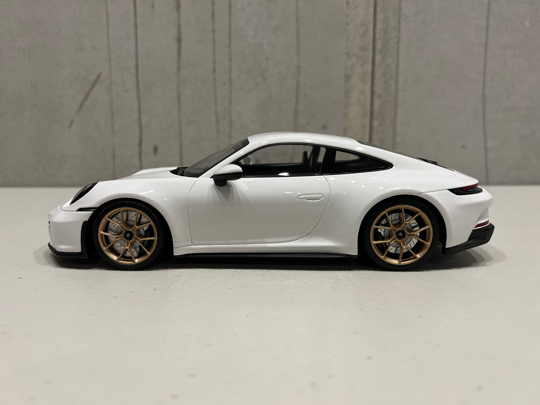 Porsche 992 GT3 Touring, 1:18 Scale Diecast Model Car