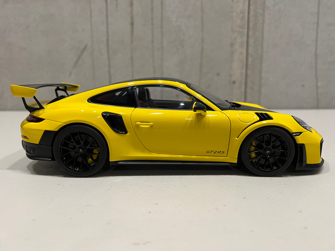 PORSCHE 911 (991.2) GT2 RS WEISSACH PACKAGE (RACING YELLOW)