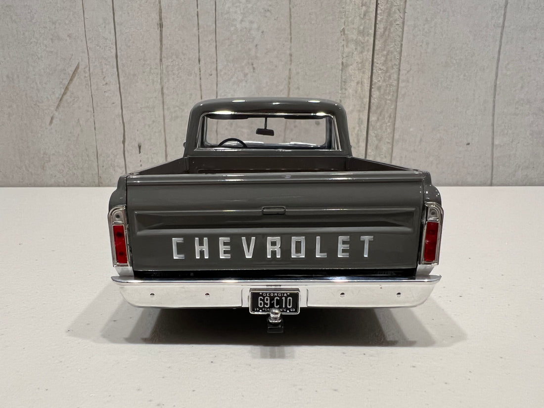 1969 CHEVROLET C10 CUSTOM - LS-10 - 1:18 SCALE DIECAST MODEL - ACME