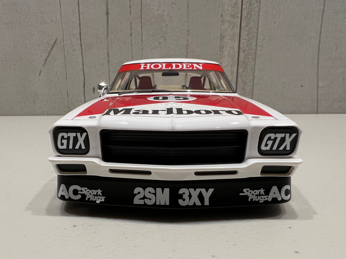 BROCK 05 HQ MONARO MARLBORO LIVERY V8 SPORTS SEDAN - 1:18 SCALE MODEL - ACE MODELS