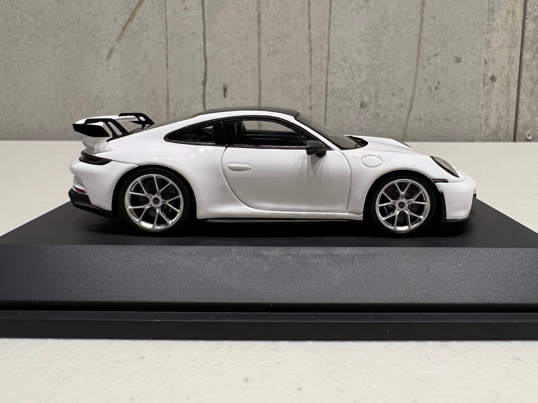 Porsche 992 GT3 White - 1:43 Scale Resin Model Car - Spark