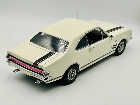 HOLDEN MONARO HK GTS - ERMINE WHITE - 1:18 SCALE DIECAST MODEL - BIANTE/AUTOART
