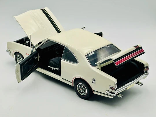 HOLDEN MONARO HK GTS - ERMINE WHITE - 1:18 SCALE DIECAST MODEL - BIANTE/AUTOART