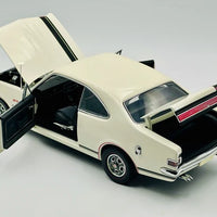 HOLDEN MONARO HK GTS - ERMINE WHITE - 1:18 SCALE DIECAST MODEL - BIANTE/AUTOART