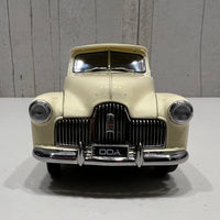 1948 CREAM FX HOLDEN SEDAN - 1:24 SCALE DIECAST MODEL - DDA