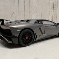 LAMBORGHINI AVENTADOR LP750-4 SV (GRIGIO TITANS/MATT GREY) 1:18 - AUTOART