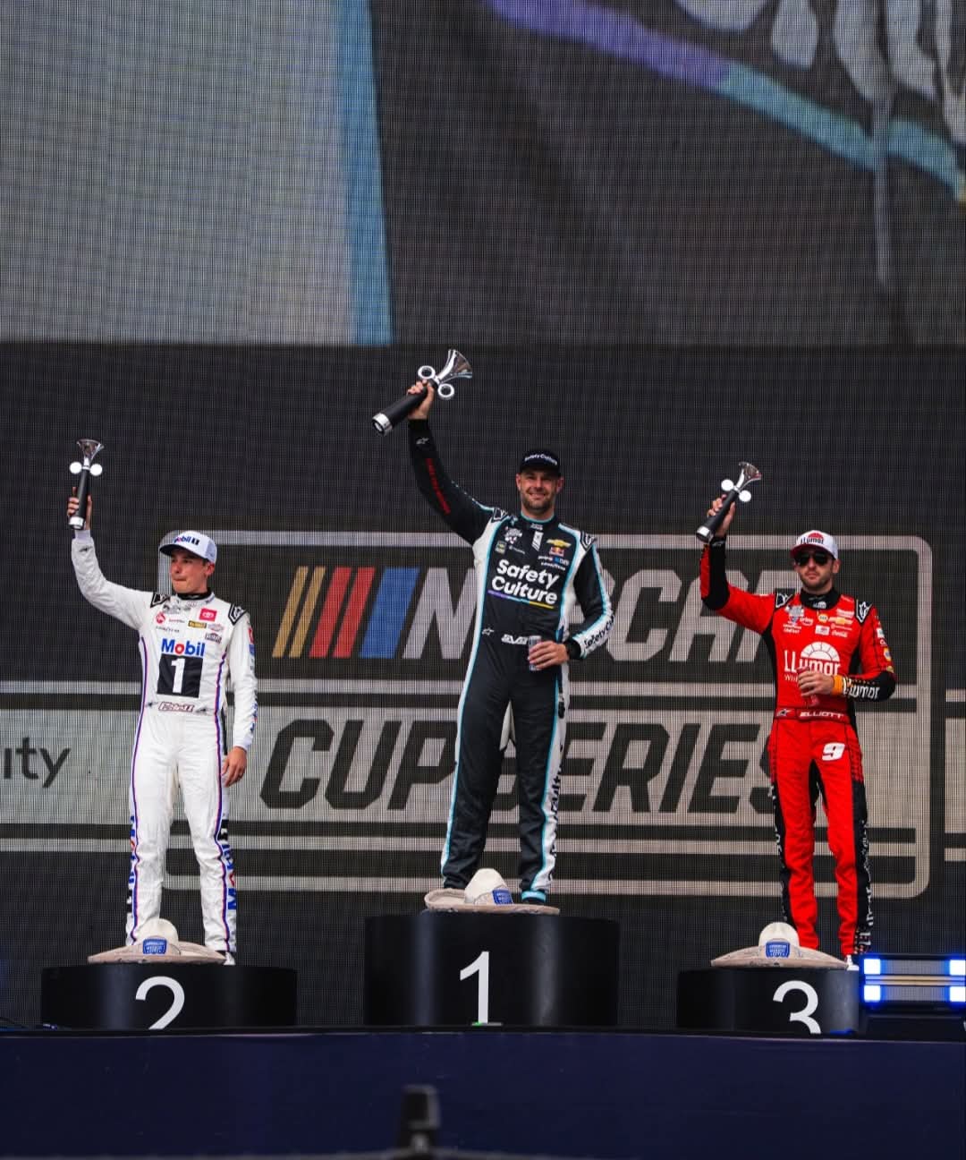 *PRE-ORDER* SHANE VAN GISBERGEN 2025 SAFETY CULTURE MEXICO ROAD COURSE RACED WIN 1:24 ELITE DIECAST