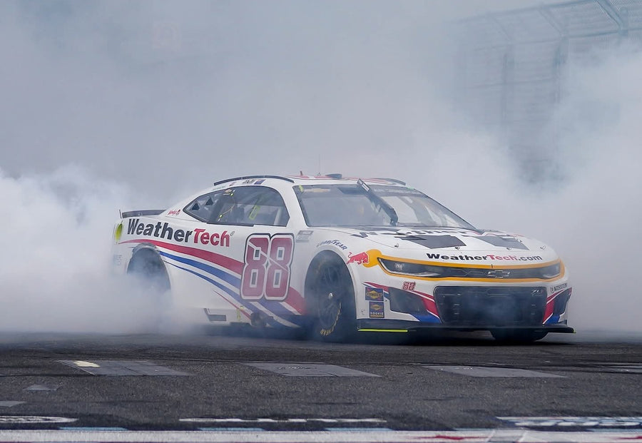 *PRE-ORDER* SHANE VAN GISBERGEN 2025 WEATHERTECH CHICAGO RACED WIN 1:24 SCALE ELITE DIECAST