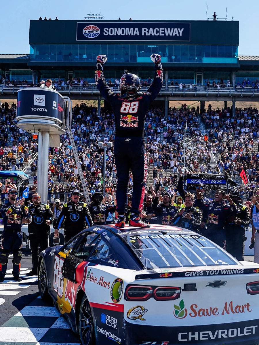 *PRE-ORDER* SHANE VAN GISBERGEN 2025 RED BULL SONOMA RACED WIN 1:24 SCALE ARC DIECAST