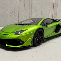 LAMBORGHINI AVENTADOR SVJ (VERDE ALCEO/MATT GREEN) 1:18 AUTOART