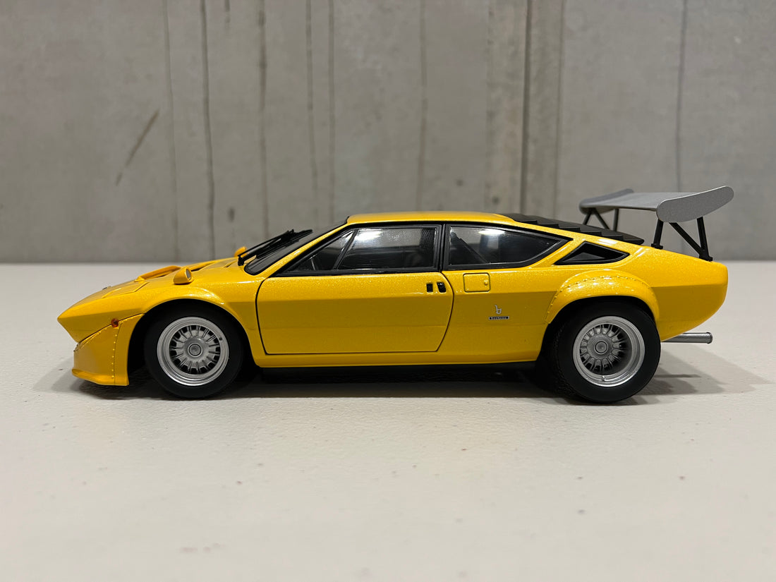 Lamborghini Urraco Rally - Yellow Pearl - 1:18 Scale Diecast Model Car - Kyosho