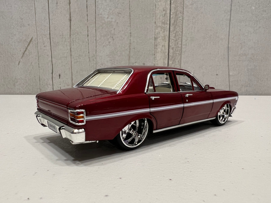 Cherry Bomb XW Custom - 1:24 Scale Diecast Model - DDA