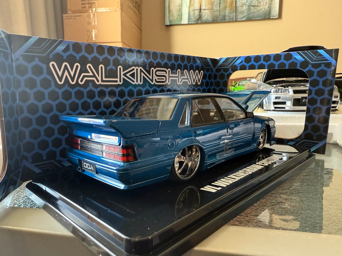 VL WALKINSHAW CUSTOM - FORMULA BLUE - 1:24 SCALE DIECAST MODEL - DDA