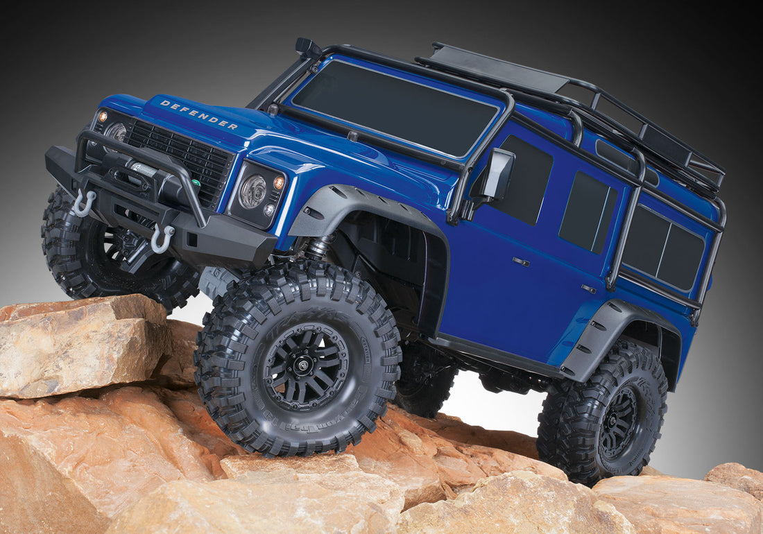 TRAXXAS TRX-4 LAND ROVER DEFENDER SCALE AND TRAIL CRAWLER BLUE - 1:10 SCALE