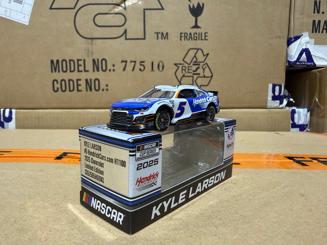 KYLE LARSON 2025 HENDRICKCARS.COM H1100 1:64 SCALE ARC DIECAST