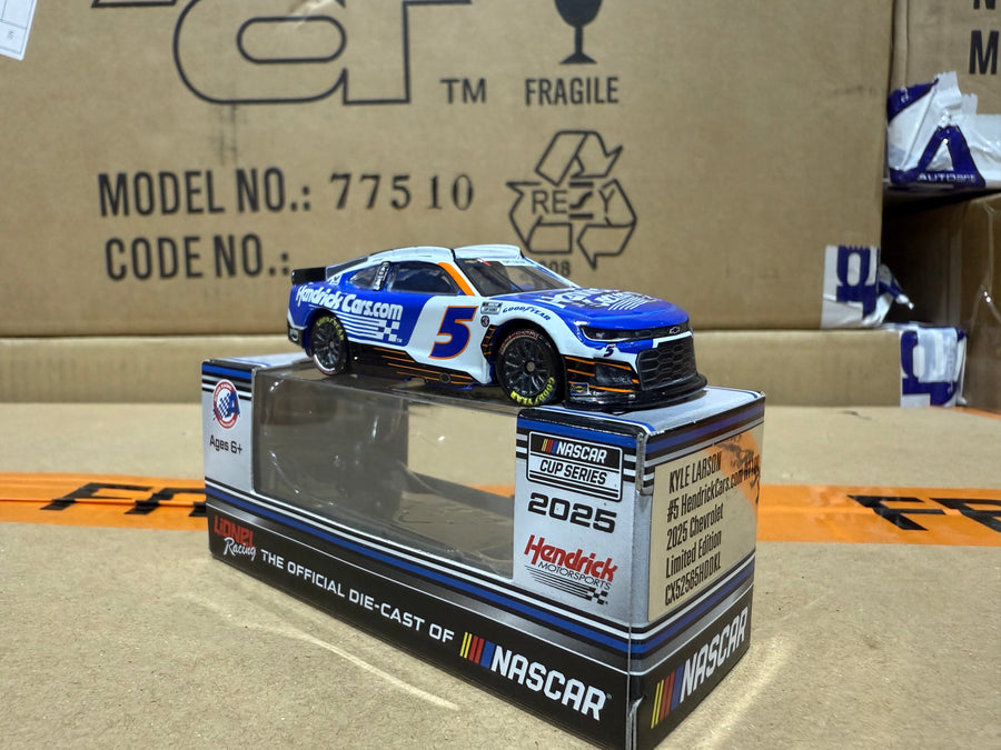 KYLE LARSON 2025 HENDRICKCARS.COM H1100 1:64 SCALE ARC DIECAST