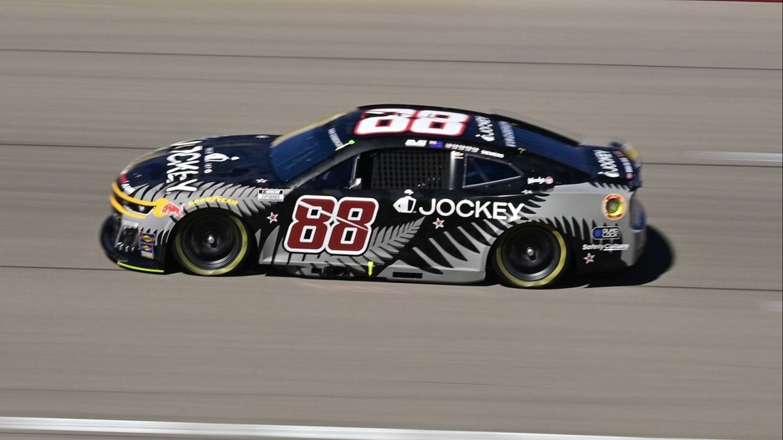 *PRE-OREDR* SHANE VAN GISBERGEN AUTOGRAPHED 2025 JOCKEY NEW ZEALAND 1:24 SCALE ARC DIECAST