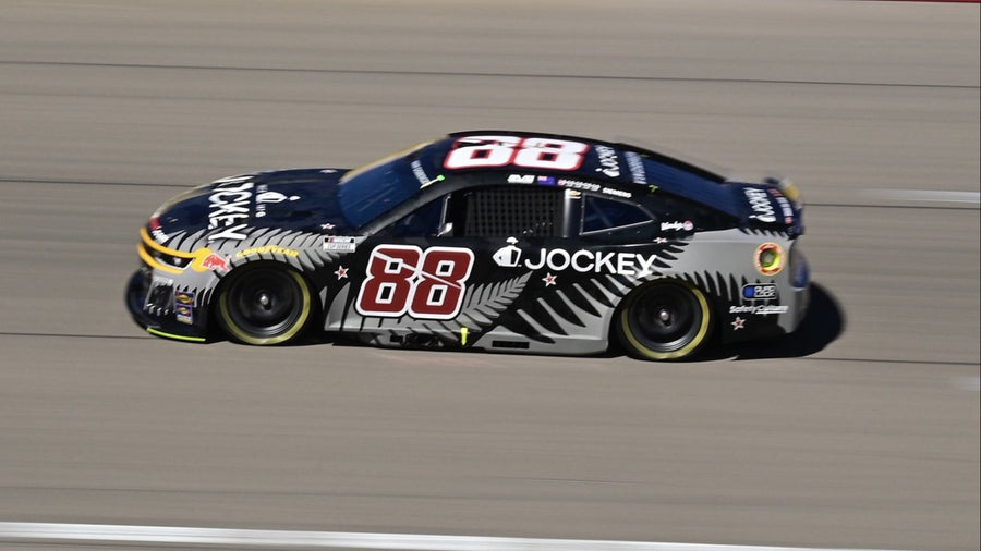 *PRE-OREDR* SHANE VAN GISBERGEN AUTOGRAPHED 2025 JOCKEY NEW ZEALAND 1:24 SCALE ARC DIECAST