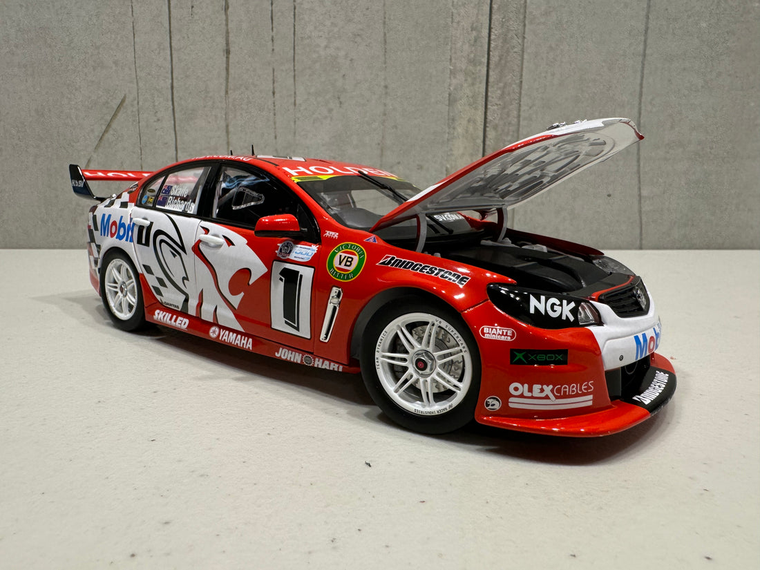 Holden VF Commodore Supercar - Imagination Project Edition 4 #1 - 1:18 Scale Diecast model - AUTHENTIC COLLECTABLES