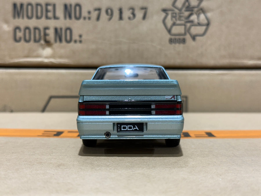 HOLDEN VL WALKINSHAW -PANORAMA SILVER - 1:24 SCALE DIECAST MODEL -DDA