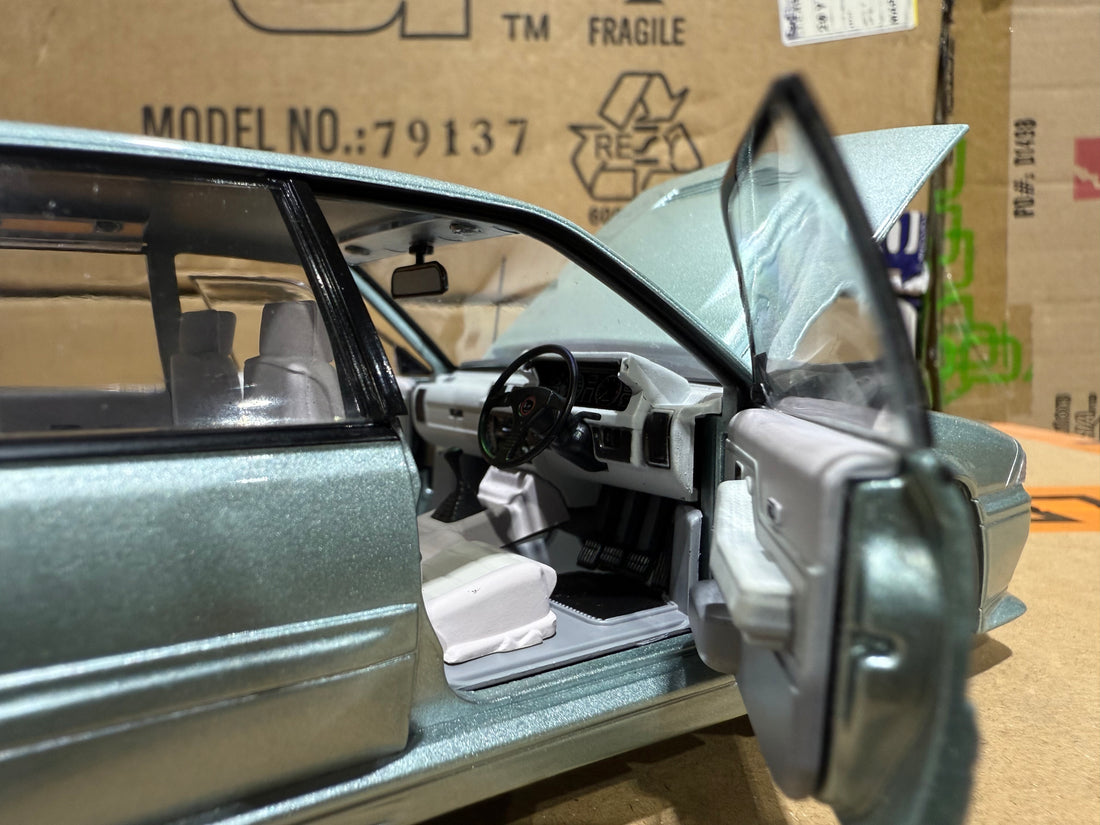 HOLDEN VL WALKINSHAW -PANORAMA SILVER - 1:24 SCALE DIECAST MODEL -DDA