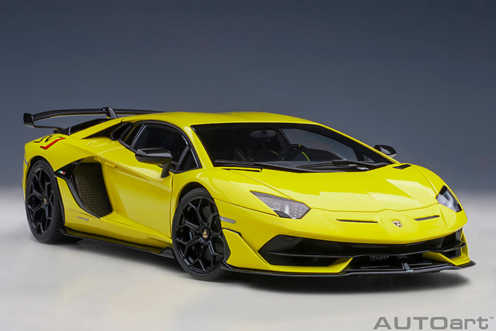 LAMBORGHINI AVENTADOR SVJ (GIALLO TENERIFE/PEARL YELLOW) 1:18 SCALE MODEL - AUTOART