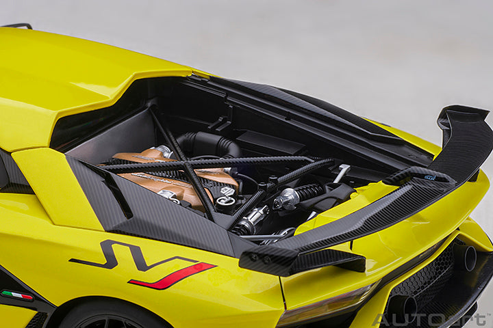 LAMBORGHINI AVENTADOR SVJ (GIALLO TENERIFE/PEARL YELLOW) 1:18 SCALE MODEL - AUTOART