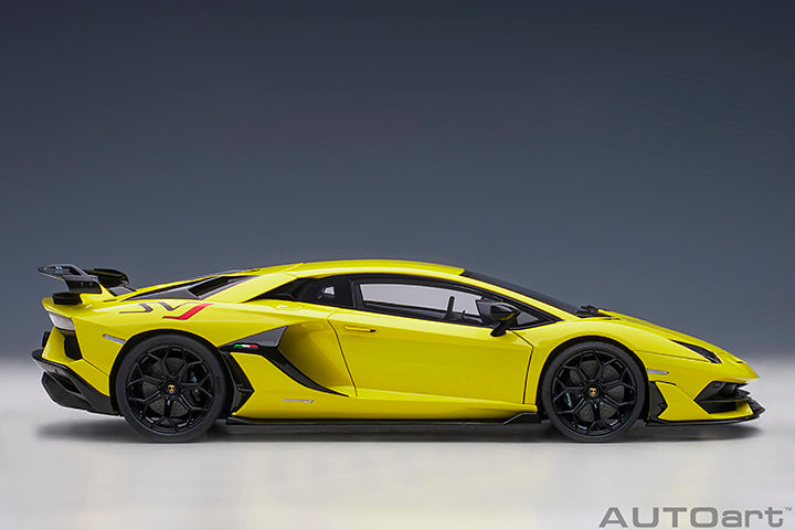 LAMBORGHINI AVENTADOR SVJ (GIALLO TENERIFE/PEARL YELLOW) 1:18 SCALE MODEL - AUTOART