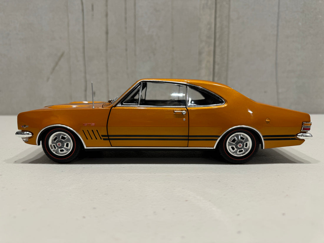 Holden HT Monaro GTS 350 Daytona Bronze - 1:18 Scale Diecast Model - CLASSIC CARLECTABLES