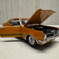 Holden HT Monaro GTS 350 Daytona Bronze - 1:18 Scale Diecast Model - CLASSIC CARLECTABLES