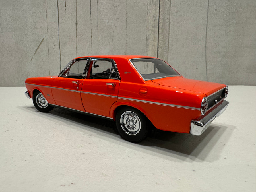 FORD XT GT FALCON – BRAMBLES RED - 1:18 DIECAST MODEL